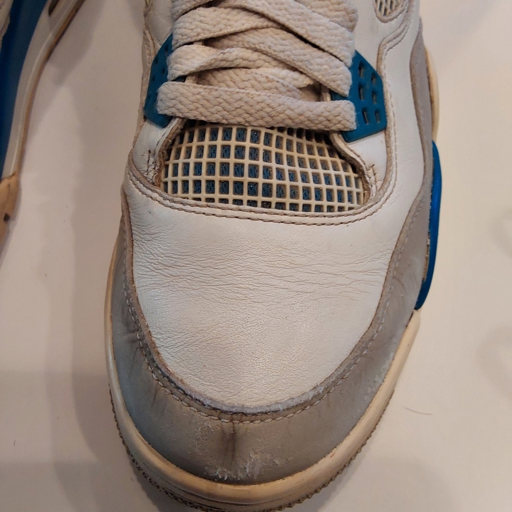 2012 JORDAN 4 RETRO MILITARY BLUE 10M PRE-OWNED HAS FLAWS SEE PICS - Picture 7 of 10